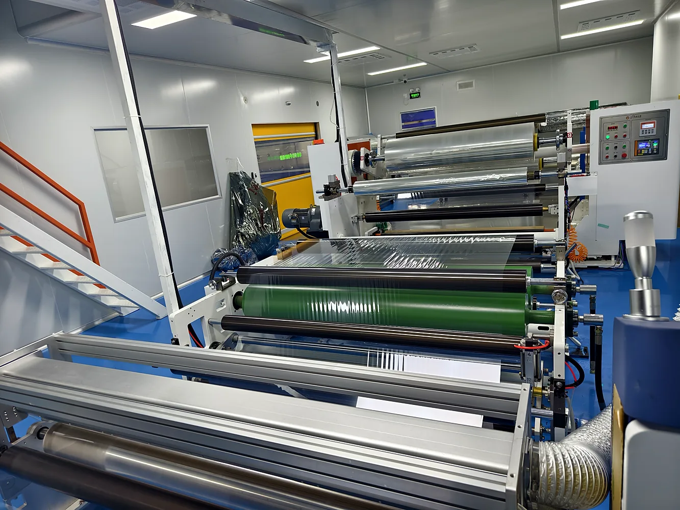 Interior film supplier slitting and rewinding quality-control equipment